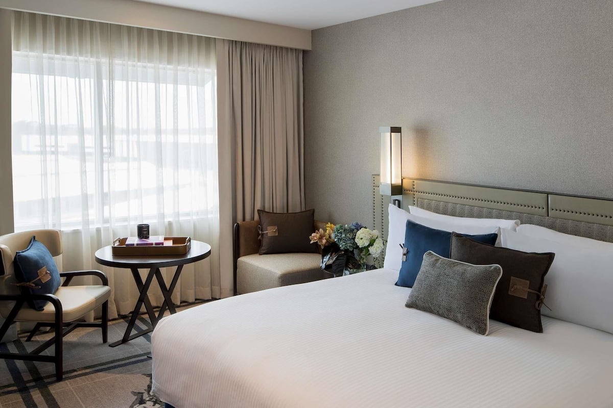 Classic Room, 1 King Bed