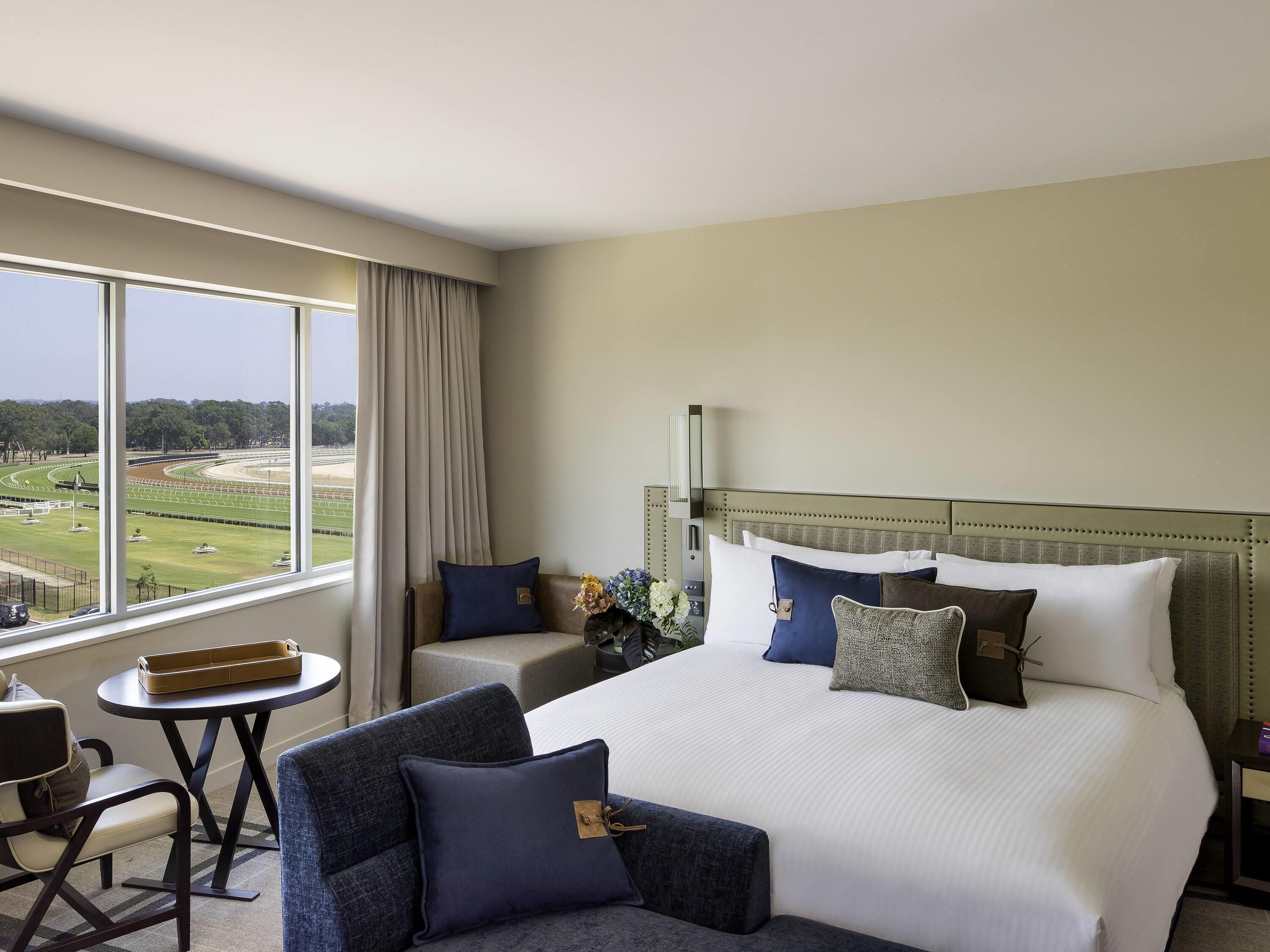 Deluxe-Zimmer, 1 King-Bett | Bettwäsche aus ägyptischer Baumwolle, hochwertige Bettwaren, Minibar