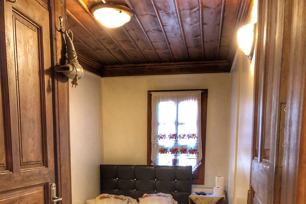 Televisión LCD de 10 pulgadas con canales por satélite, una televisión