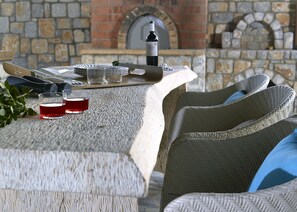Outdoor dining - Villa Elvina (Kissamos)