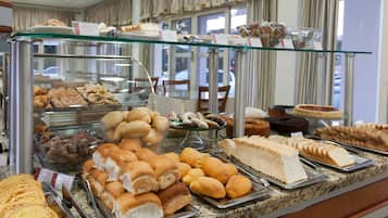 Desayuno buffet incluido todos los días
