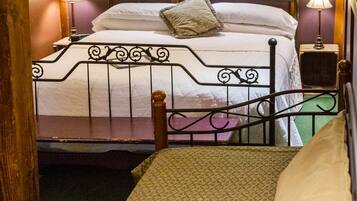 Premium bedding, individually decorated, iron/ironing board, free WiFi