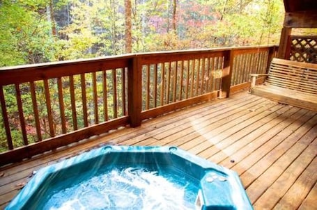 Jetted tub