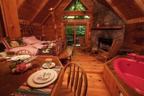 Locust Ridge Romantic Cabin | Interior - Gatlinburg Adventure Cabins (Sevierville)