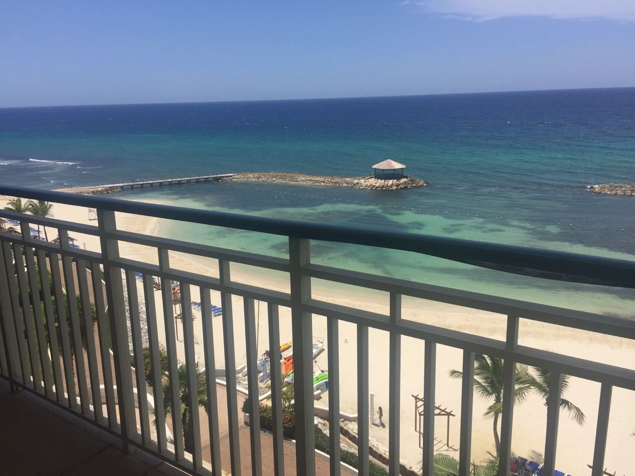 Luxury Apartment, 2 Bedrooms, Ocean View, Beachfront | 1 bedroom, iron/ironing board, WiFi (free), bed sheets