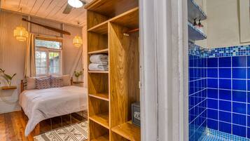 Comfort Room, 1 Katil Kelamin (Double) | Langsir/tirai gelap terus, Wi-fi percuma, cadar katil