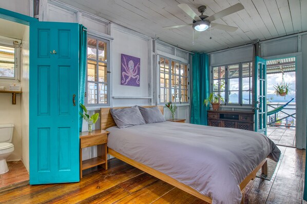 ベーシック ルーム | 遮光カーテン、WiFi (無料)、ベッドシーツ