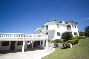 Front of property - Sea View Chateau (Montego Bay)
