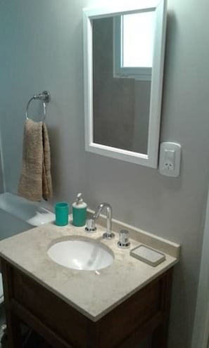 Bathroom - Great 2 Br Apartment Downtown Mendoza (Mendoza)