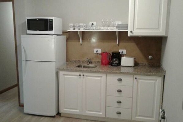 Apartment, 2 Schlafzimmer | Eigene Küche | Großer Kühlschrank, Mikrowelle, Wasserkocher mit Kaffee-/Teezubehör