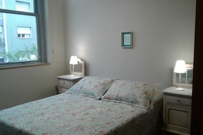 Apartment, 2 Bedrooms | 2 bedrooms, iron/ironing board, free WiFi - Great 2 Br Apartment Downtown Mendoza (Mendoza)
