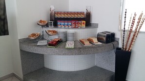 Desayuno buffet todos los días (con cargo)