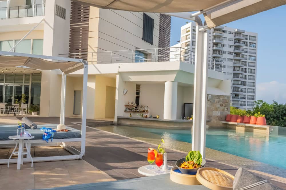 Krystal Urban Cancun & Beach Club