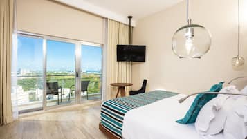 Altitude Room (Free Beach Club Access) | Vue sur la ville