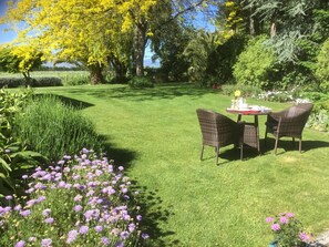 Property grounds - Antares Homestay (Rapaura)