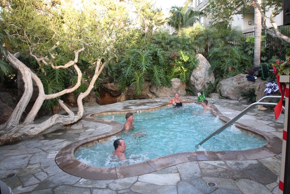 Piscine extérieure, piscine chauffée