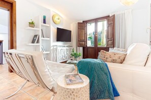 2 bedrooms, iron/ironing board, WiFi, bed sheets - Cosy Apartment with Terrace Facing Alhambra. Lorca (Granada)