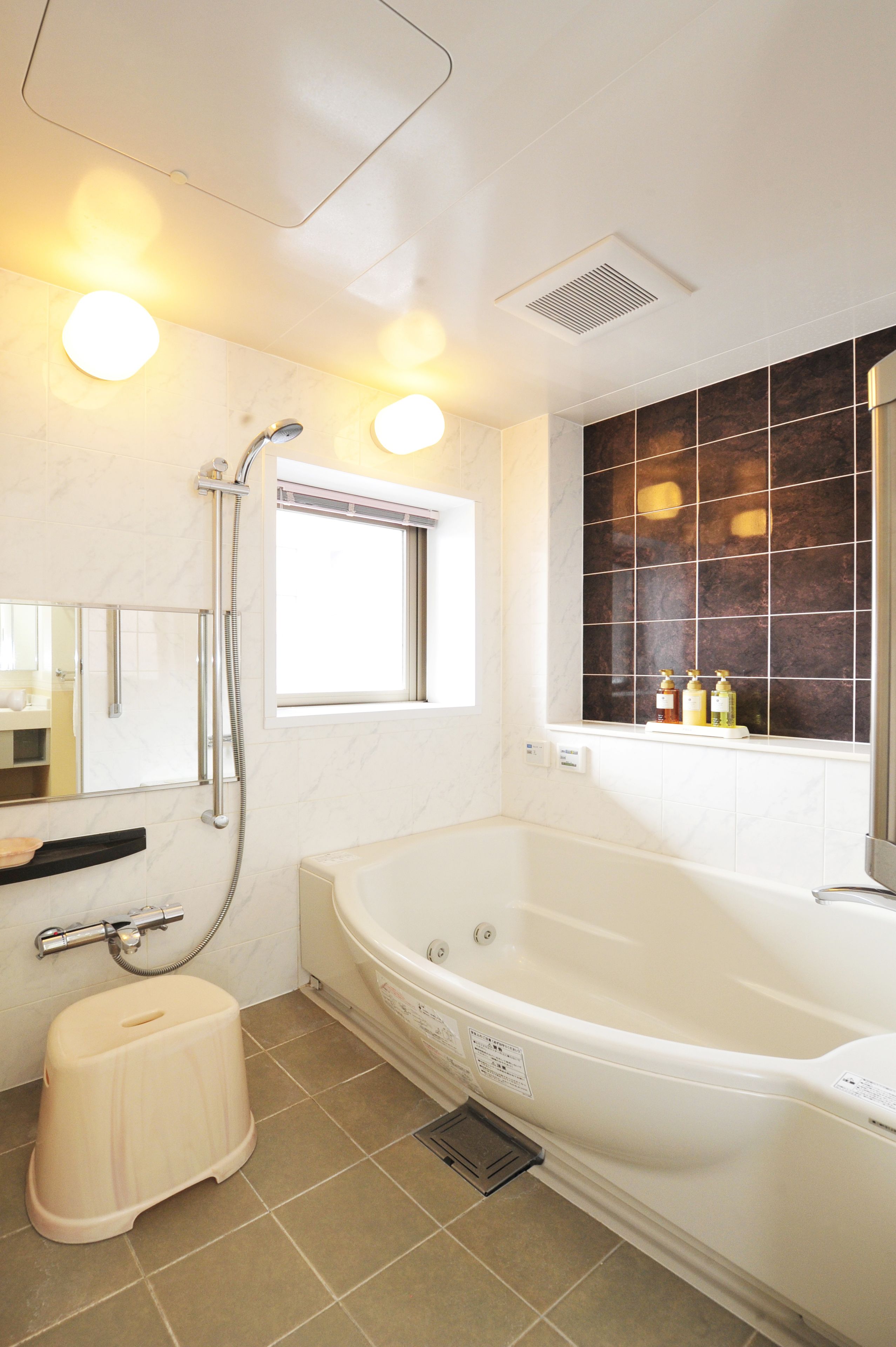 room with jacuzzi, 1 queen bed, non smoking, river view【annex】 | bathroom | hair dryer, slippers, bidet, towels