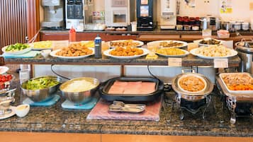 Daily buffet breakfast (JPY 1320 per person)