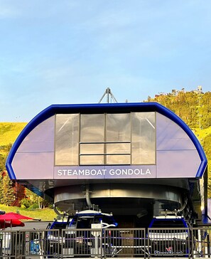 Exterior - Stay just steps from the Gondola. A few remaining nights in Dec and Jan reduced! (Steamboat Springs)