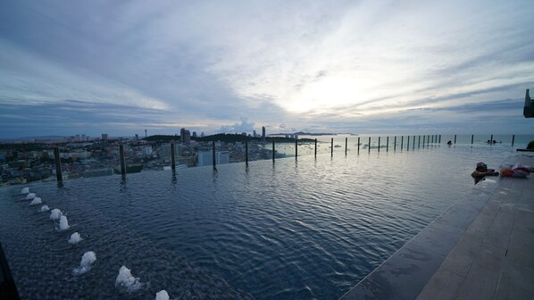 Lake - The Base Central Pattaya BY U Plus (Pattaya)