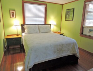 3 habitaciones, tabla de planchar con plancha, cuna de viaje y wifi 
