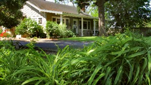 Unclassified image, 4 of 21, button - Pinot Noir Cottage (Lodi)