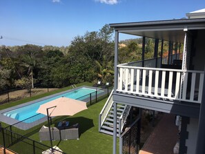 Outdoor pool, pool umbrellas, pool loungers - The Country House at Hunchy Montville (Hunchy)