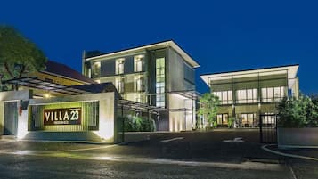 Front of property - evening/night