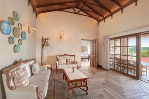 Vila superluxo | Cofres nos quartos, individualmente mobiliados, escrivaninha