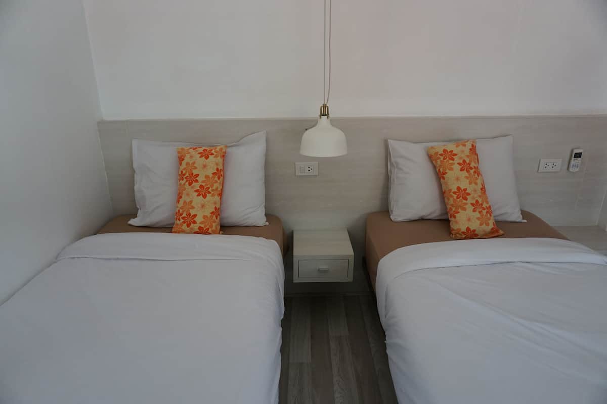 In-room safe, free WiFi