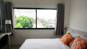 Standard Double Room | In-room safe, WiFi (free) - 202 House (Chiang Mai)