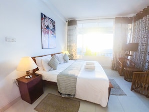 Deluxe Double Room with Mountain View | View from room - Romance Hills Hotel (Kandy)