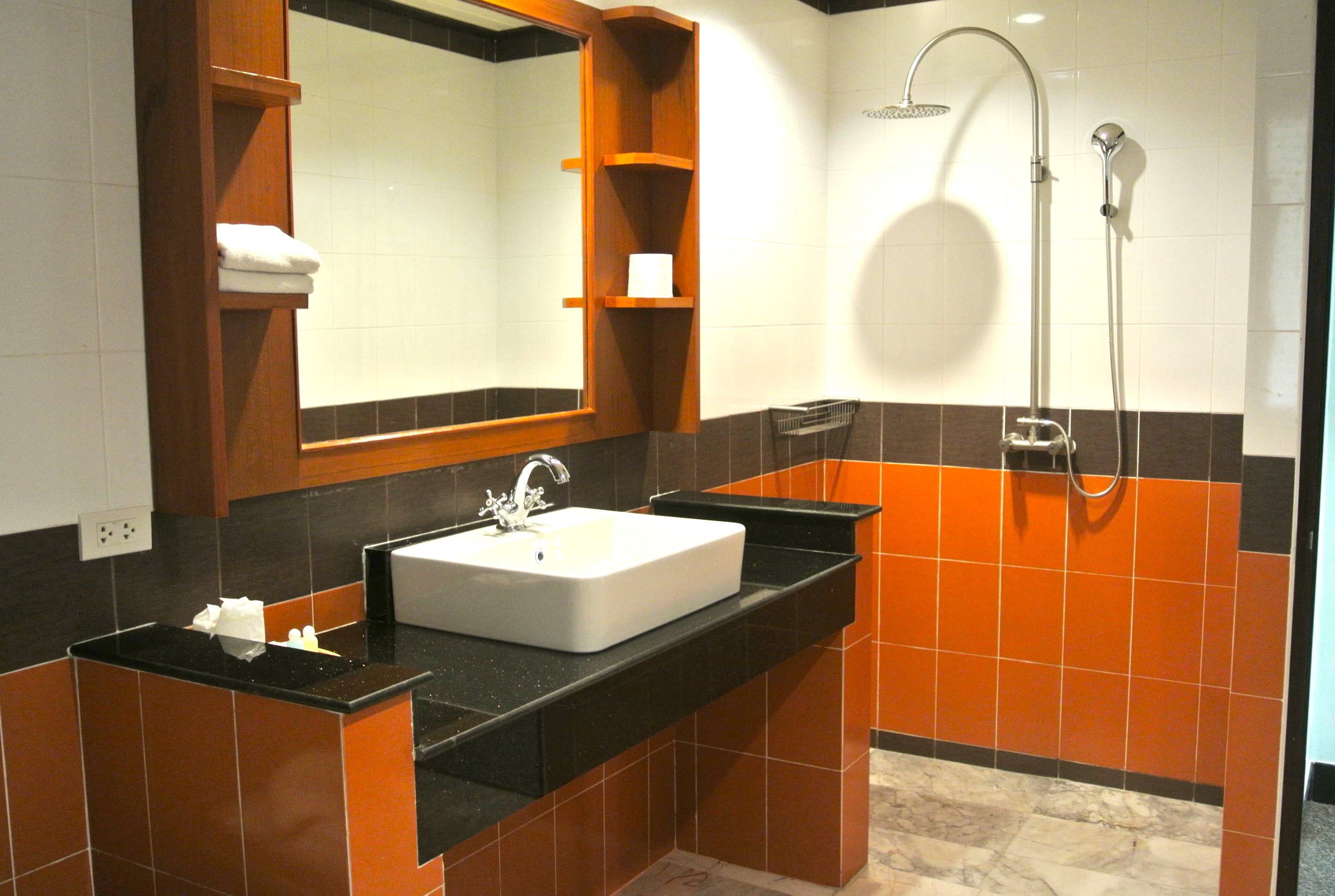 1-bedroom villa with pool view | bathroom | separate bathtub and shower, deep-soaking bathtub, free toiletries