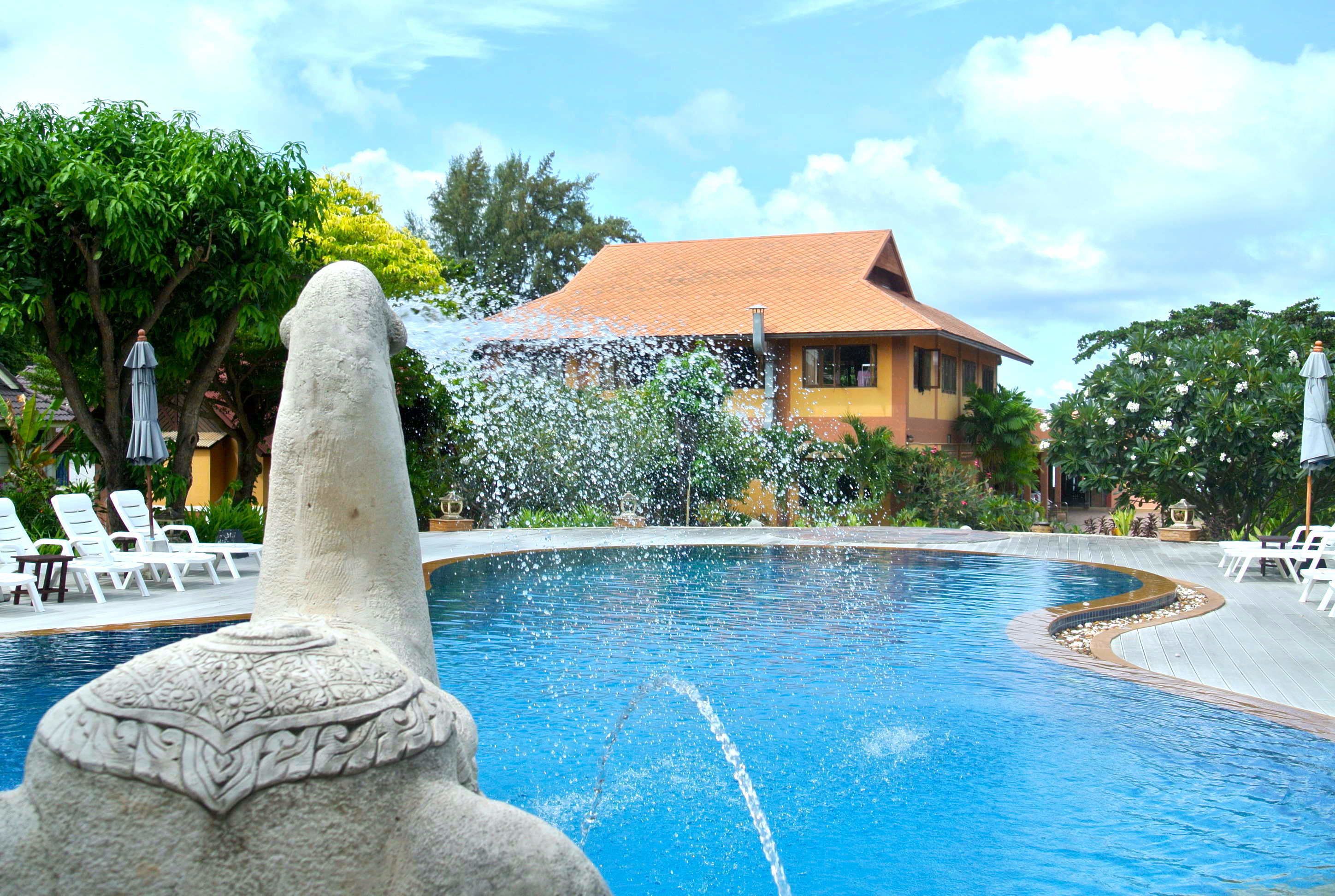 outdoor pool, pool umbrellas