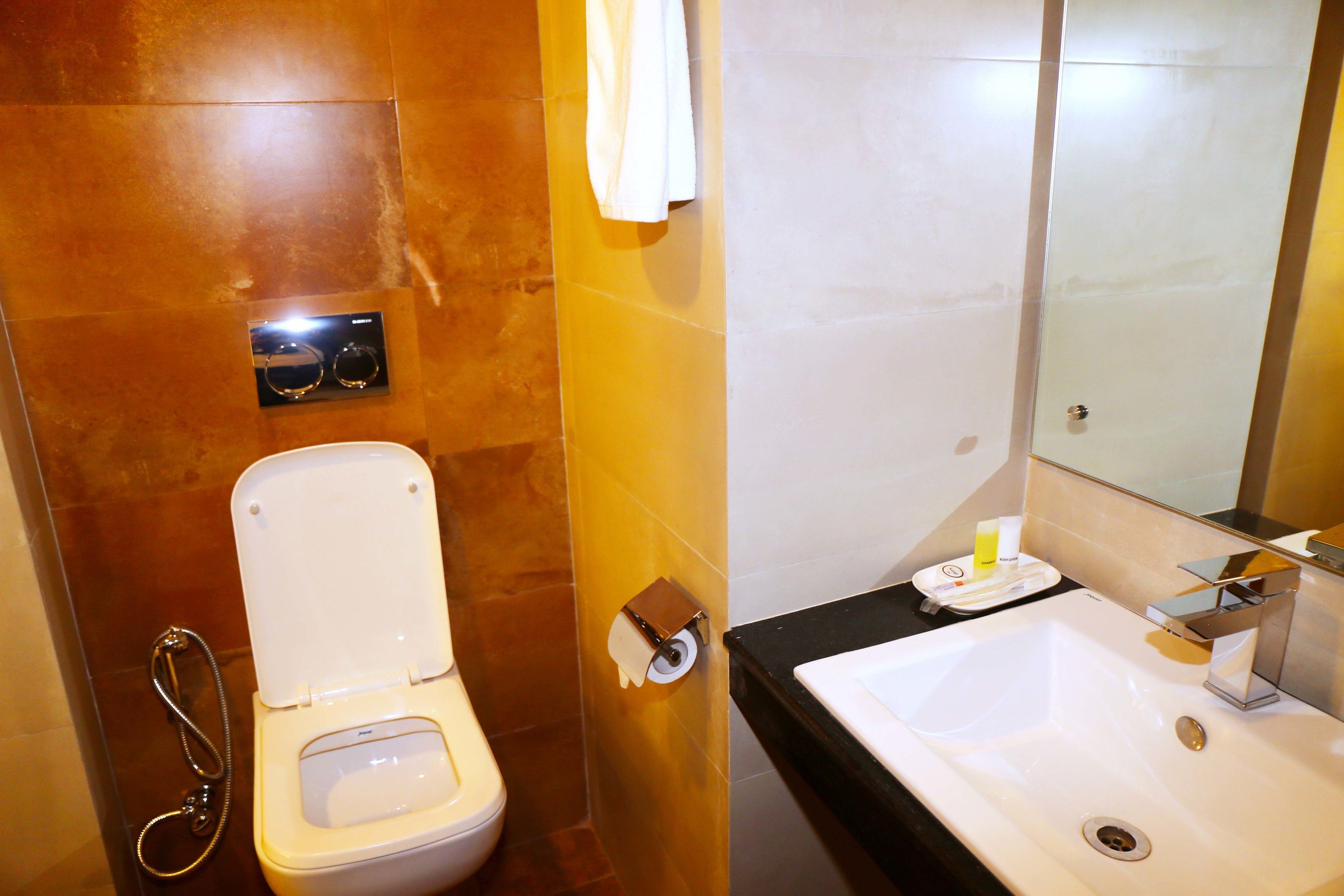 shower, free toiletries, hair dryer, slippers