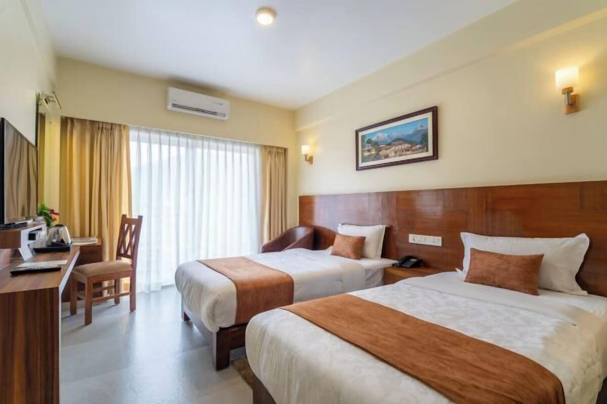 Minibar, bàn, truy cập Internet không dây miễn phí, bộ trải giường 