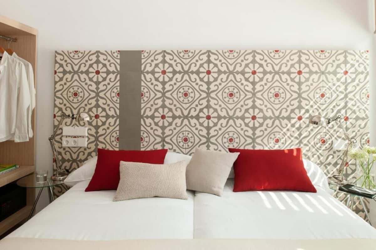 1 chambre, coffres-forts dans les chambres, bureau, rideaux occultants