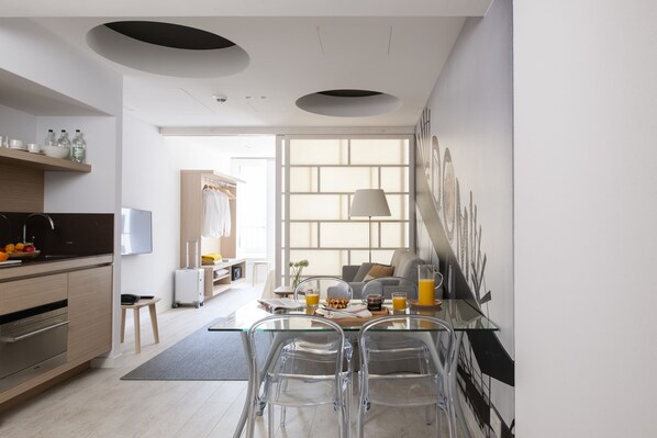 Flat-screen TV - Eric Vökel Boutique Apartments - Hamburg Suites (Hamburg)