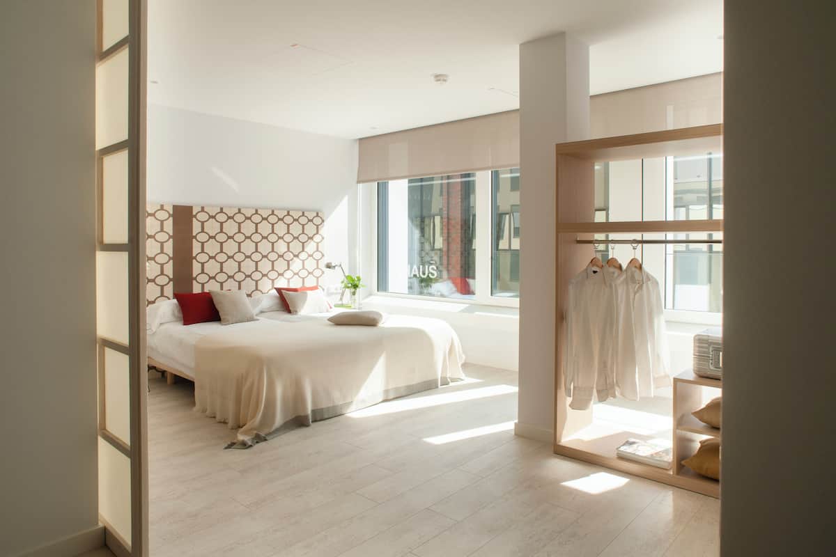 1 Schlafzimmer, Zimmersafe, Schreibtisch, Verdunkelungsvorhänge