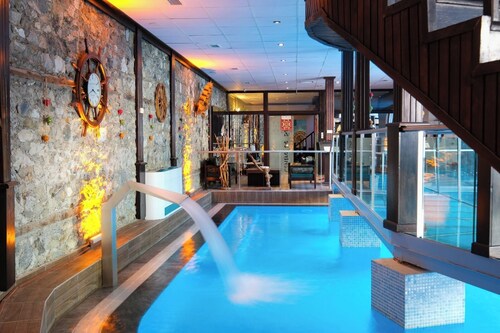 OTANTİK CLUB HOTEL & SPA