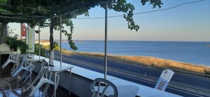 Terrace/patio - Dallas Hotel (Marmara Ereglisi)