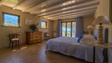 Villa, 4 Bedrooms | Iron/ironing board, free cots/infant beds, free WiFi