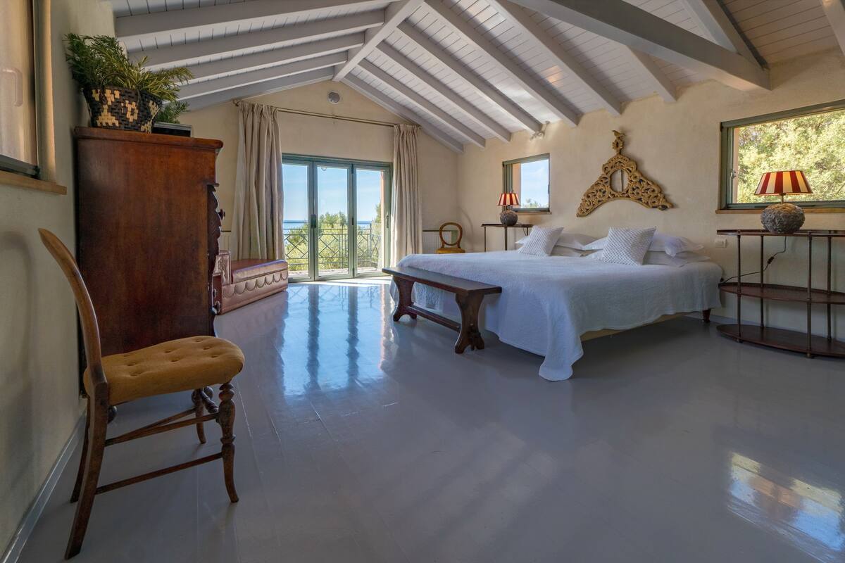 Villa, 3 Bedrooms | Iron/ironing board, free cribs/infant beds, free WiFi