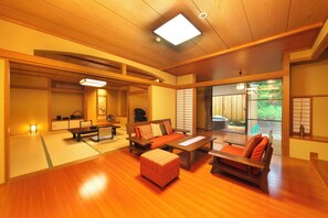 华丽客房 | 客房内保险箱、隔音、免费 WiFi、床单