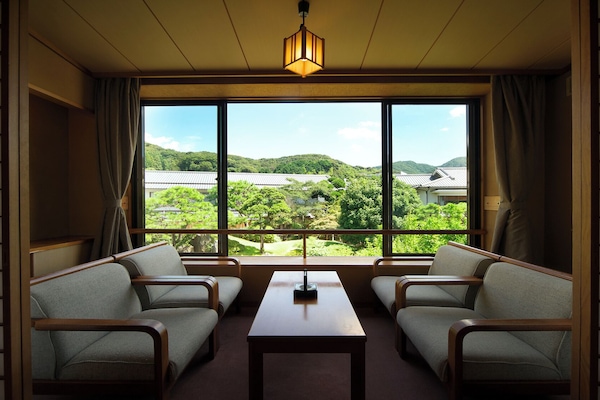 Phòng dành cho gia đình | Khu phòng khách | TV màn hình phẳng