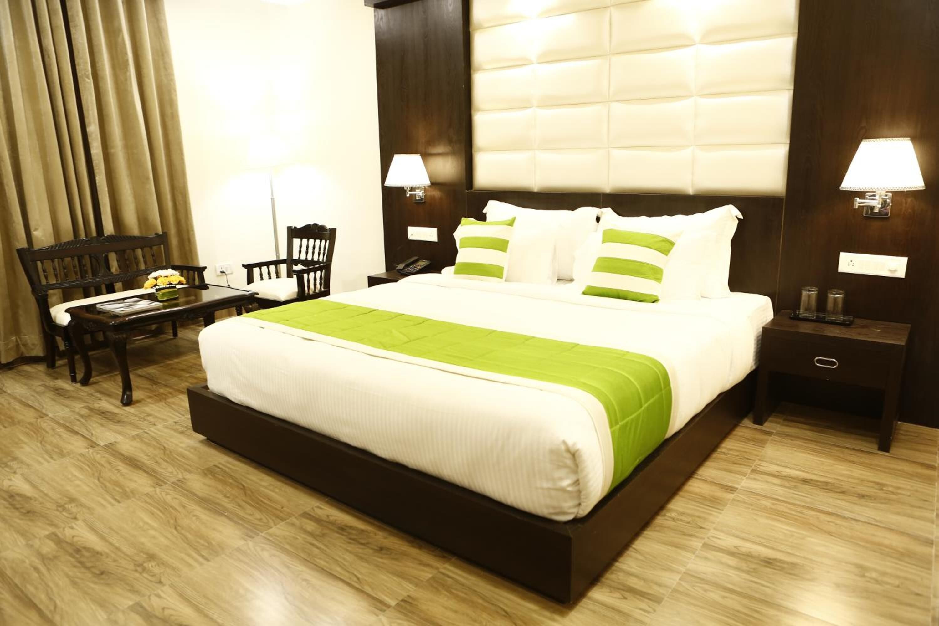 minibar, in-room safe, desk, soundproofing