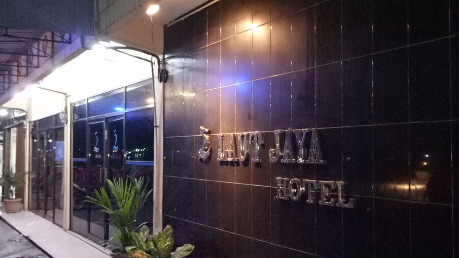 Hotel Laut Jaya