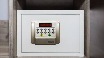 Estúdio conforto, 1 cama Queen | Cofre