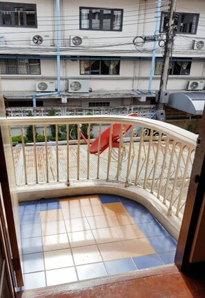 Standard Double Room with Balcony | 발코니